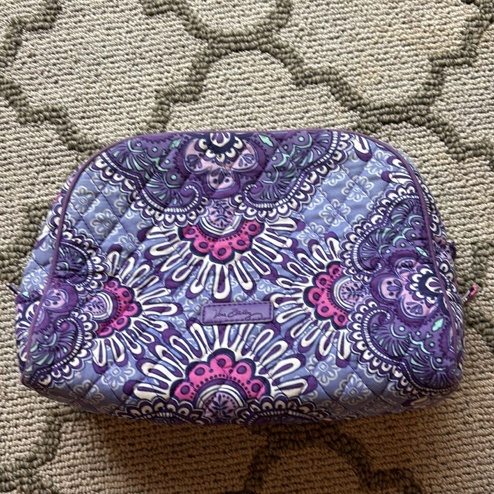 Women's Vera Bradley makeup bag, excellent condition